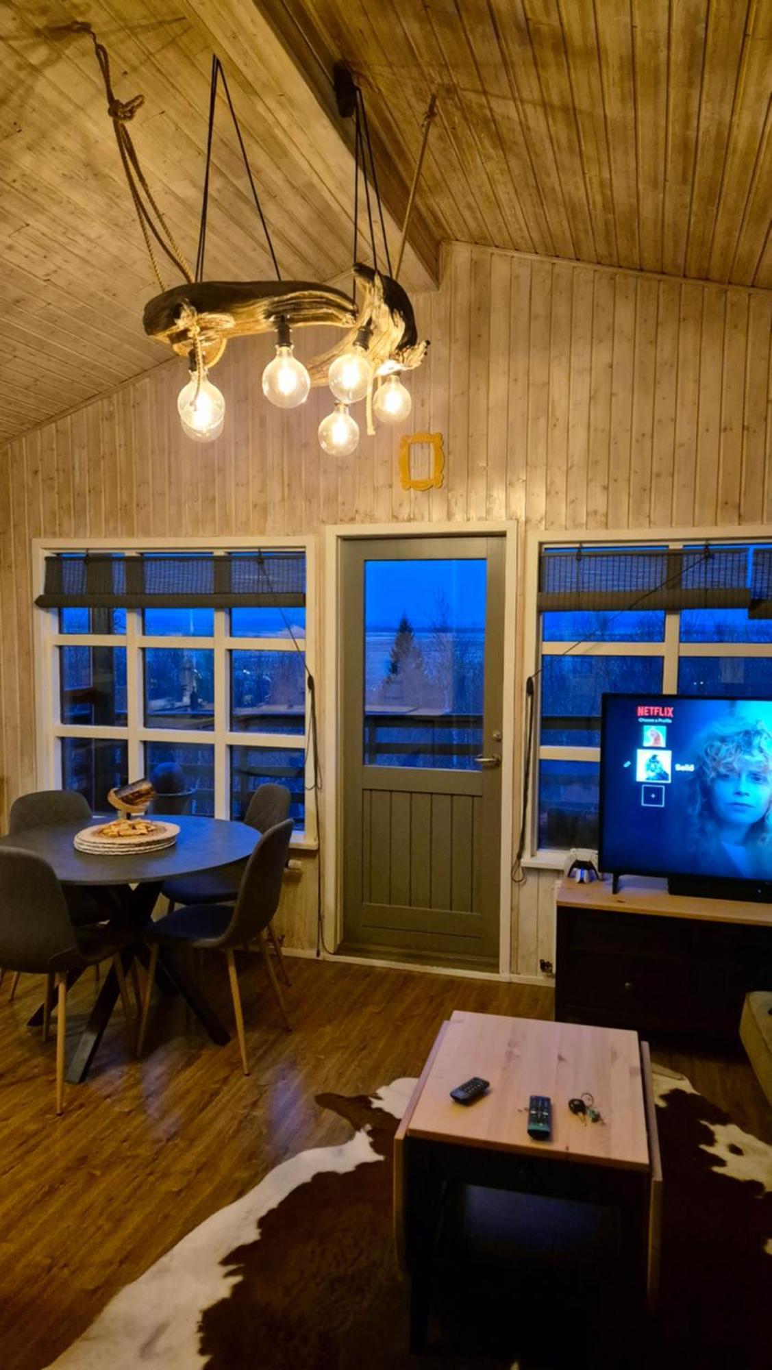 Selith - Traditional Icelandic Summerhouse With Hot Tub Laugarvatn